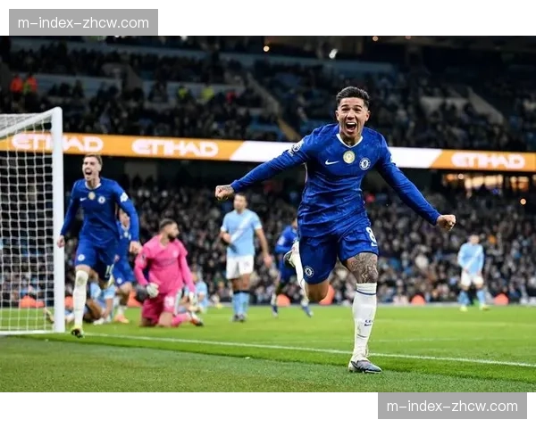 阿森纳31轮70分领跑积分榜，阿尔特塔战术体系臻于成熟展现冠军相